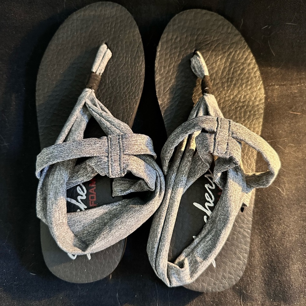 Sketchers Gray Sandals